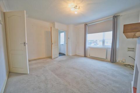 3 bedroom end of terrace house for sale, Barford Avenue, Bedford, MK42