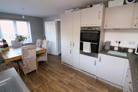 3 bedroom end of terrace house for sale, Topaz Drive, Bridgwater TA6