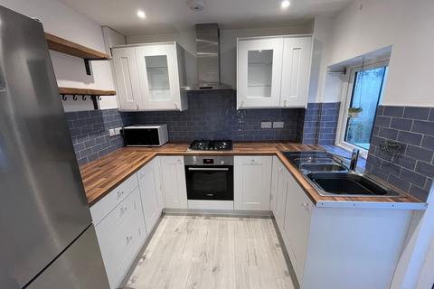 2 bedroom terraced house to rent, 14 Brynmill Terrace Brynmill Swansea