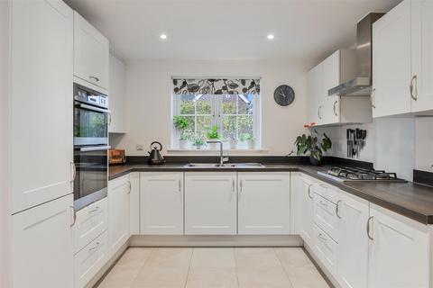 undefined, Woodlands Close, Merstham RH1