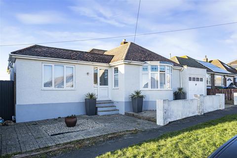 4 bedroom detached bungalow for sale, Steyning Avenue, Peacehaven