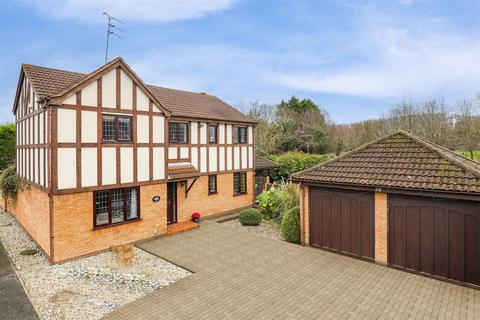 4 bedroom detached house for sale, Hallfields, Edwalton NG12