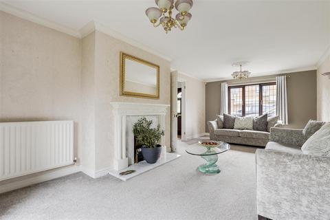4 bedroom detached house for sale, Hallfields, Edwalton NG12