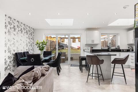 5 bedroom end of terrace house for sale, Home Close, Broxbourne EN10