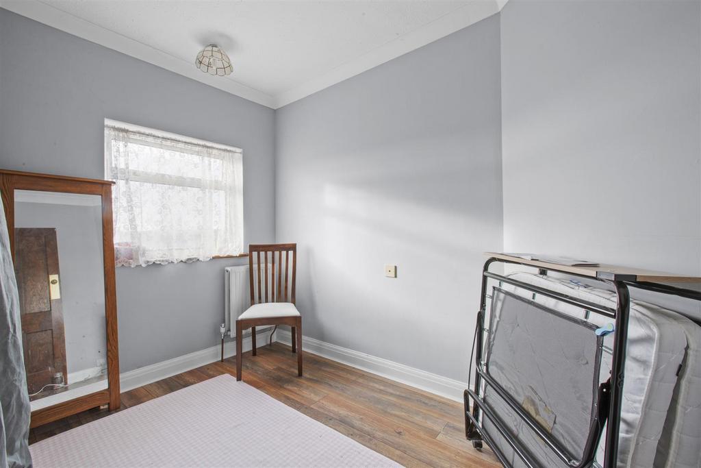 40 White Close, HP13 5 NG-3.jpg