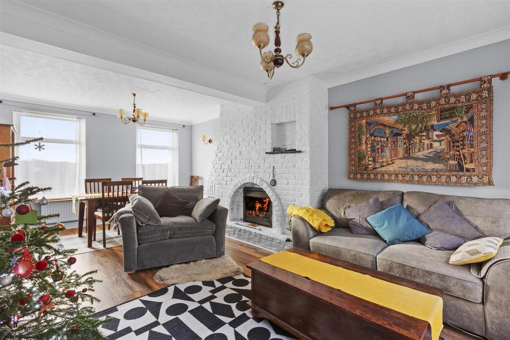 40 White Close, HP13 5 NG-9.jpg