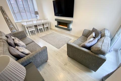 3 bedroom detached house for sale, Lone Road, Clydach, Swansea, City And County of Swansea.