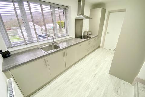 3 bedroom detached house for sale, Lone Road, Clydach, Swansea, City And County of Swansea.