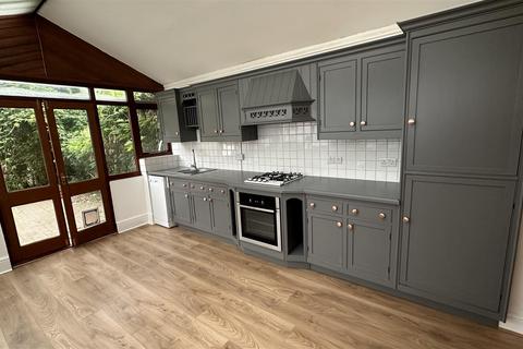 2 bedroom flat for sale, Greencroft Gardens, London NW6