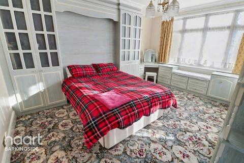 4 bedroom detached house for sale, Woodford Avenue, Gants Hill