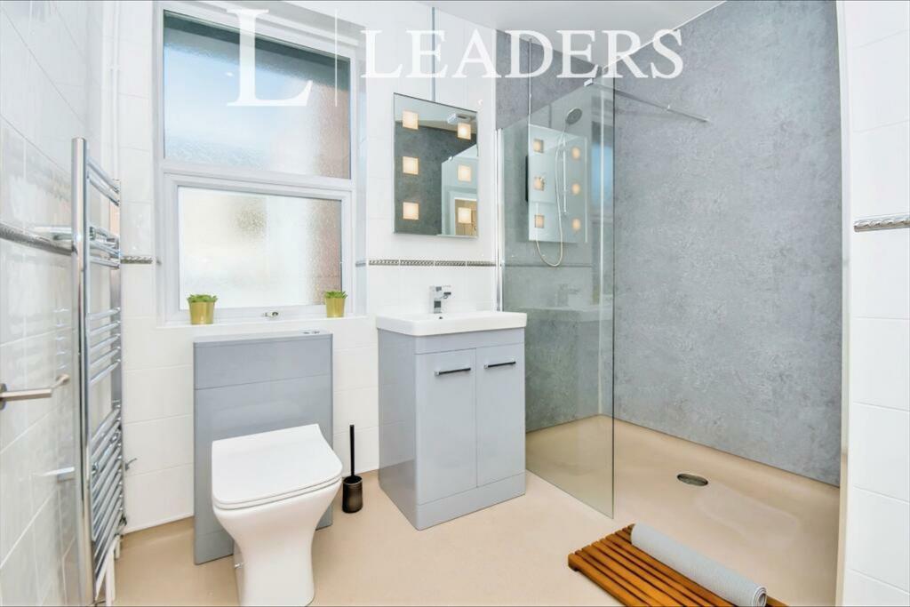 Bathroom leaders