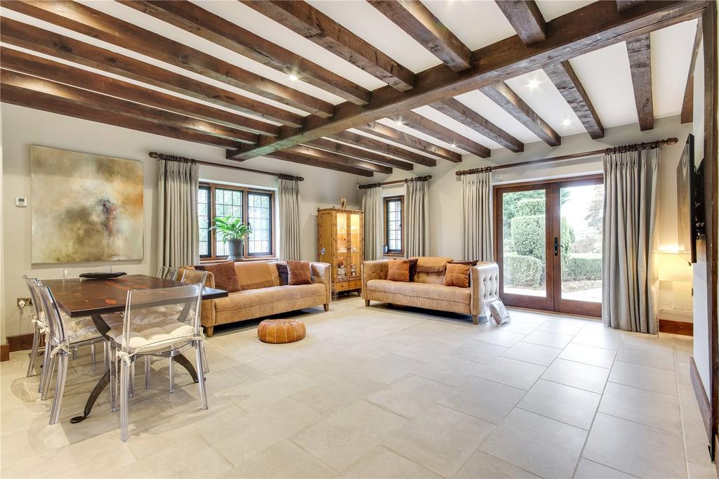 Dining/Family Room