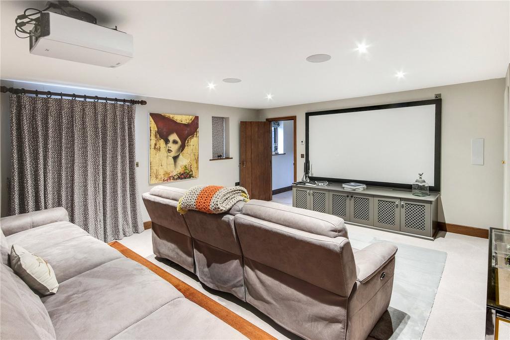 Cinema/Games Room