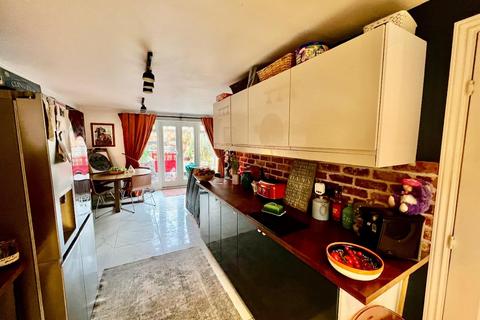 undefined, Thistle Drive, Desborough, Kettering