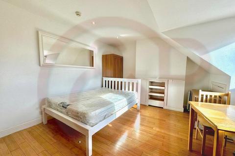 undefined, Emanuel Avenue, Acton, W3