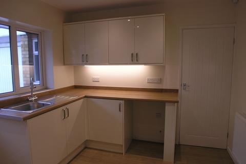 2 bedroom detached house to rent, Fernleigh Gardens, Wordsley DY8