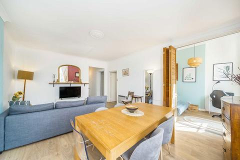 2 bedroom flat for sale, Cleveland Gardens, London W2