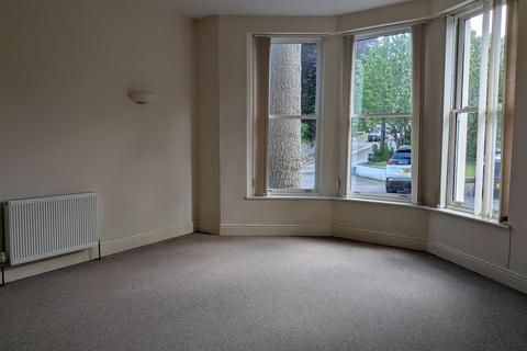 1 bedroom apartment to rent, Tors Road