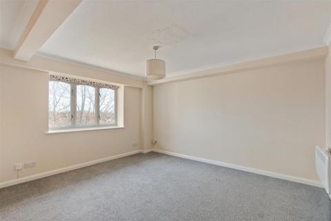 1 bedroom flat for sale, Rothesay Avenue, Wimbledon Chase SW20
