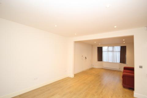 5 bedroom semi-detached house to rent, Homefield Road, Wembley, Middlesex, HA0