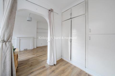 undefined, Topsfield Parade, Tottenham Lane, London, N8