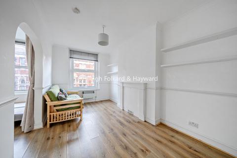 undefined, Topsfield Parade, Tottenham Lane, London, N8