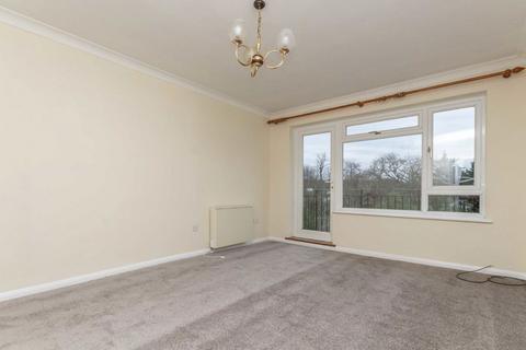 1 bedroom flat to rent, Galsworthy Road, Kingston Upon Thames KT2