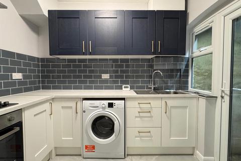 undefined, Beecholme Avenue, Mitcham