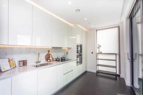 2 bedroom flat to rent, Charles Clowes Walk, London SW11