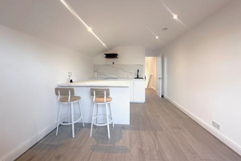 undefined, Peak Hill, London, SE26