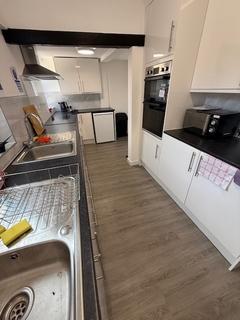 1 bedroom in a house share to rent, Shelbourne Road, Bournemouth, BH8
