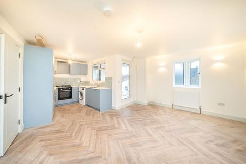 2 bedroom flat to rent, Mitcham Road, Tooting SW17