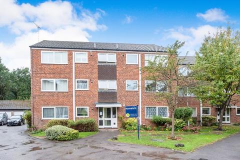 2 bedroom flat to rent, Henley Drive, Frimley Green, Camberley, GU16