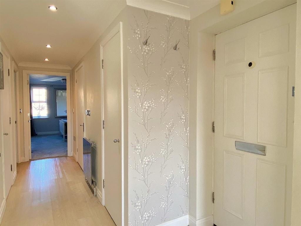 3 Jasmine Way - Hall.jpg