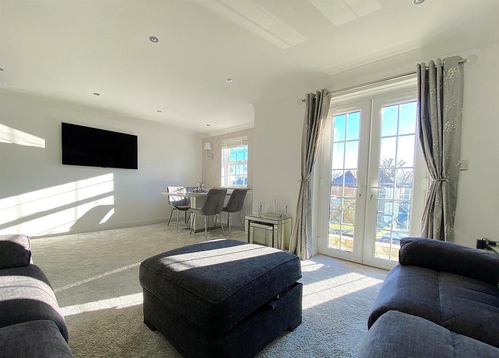 3 Jasmine Way - Lounge3.jpg