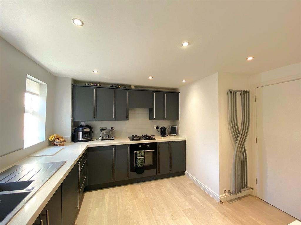 3 Jasmine Way - Kitchen4.jpg