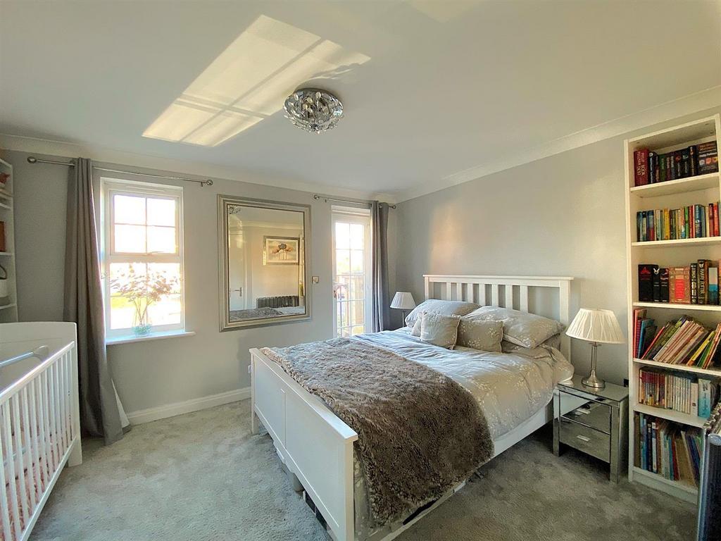 3 Jasmine Way - Bed1.jpg