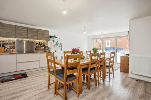 undefined, Threadneedle Way, Newark NG24