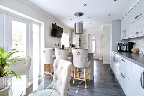 3 bedroom semi-detached house for sale, Westbury Avenue, Chapeltown
