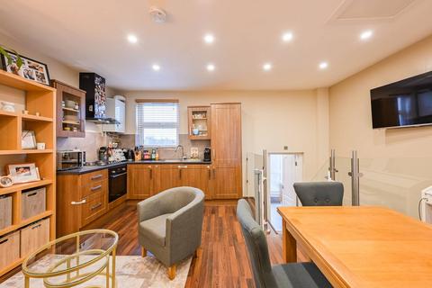 2 bedroom flat for sale, N8, Harringay, London, N8
