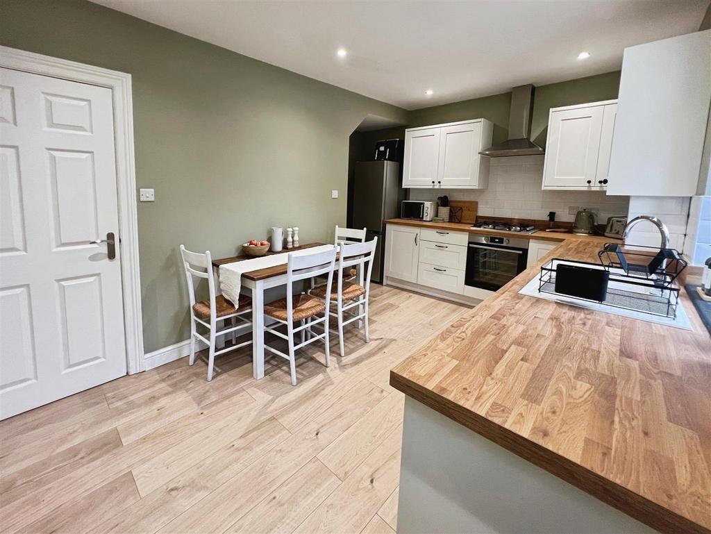 Dining Kitchen