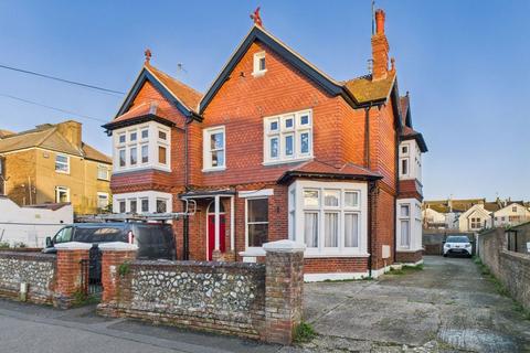 1 bedroom ground floor flat for sale, Queens Road, Worthing, BN11 3LX
