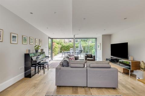 5 bedroom house for sale, Shirlock Road, Hampstead