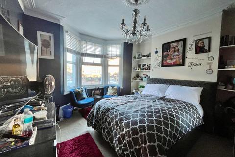 3 bedroom semi-detached house for sale, Parkdale Road, Plumstead, London, SE18 1RW