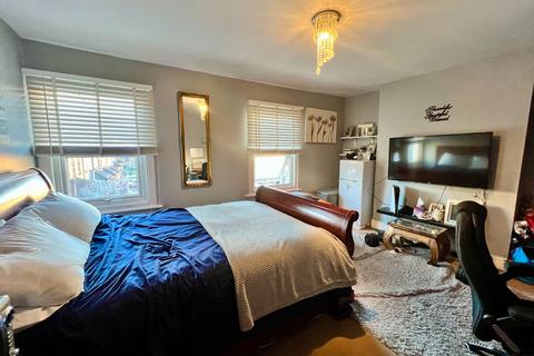 3 bedroom semi-detached house for sale, Parkdale Road, Plumstead, London, SE18 1RW