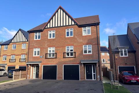 4 bedroom semi-detached house for sale, Roman Way, Beckenham, BR3