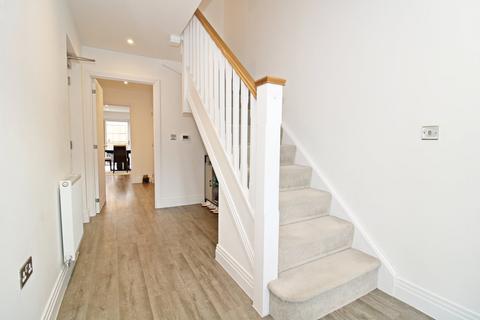 4 bedroom semi-detached house for sale, Roman Way, Beckenham, BR3