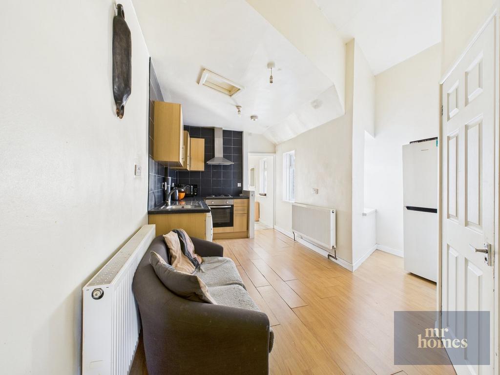 1st Floor Flat