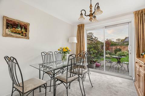 undefined, Queens Court, Bicester, OX26