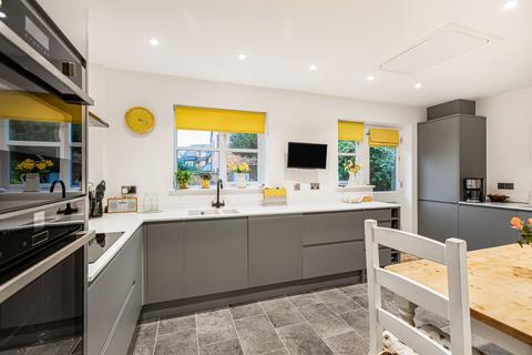 undefined, Queens Court, Bicester, OX26